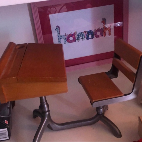 🚨PRICE DROP 🚨- American Girl Doll Desk Molly